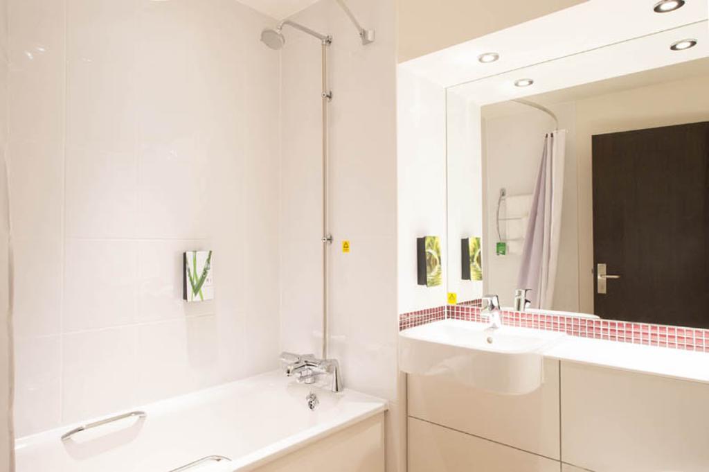 Premier Inn Edinburgh A1 - Newcraighall Екстериор снимка