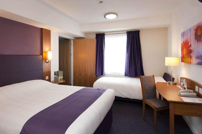 Premier Inn Edinburgh A1 - Newcraighall Екстериор снимка